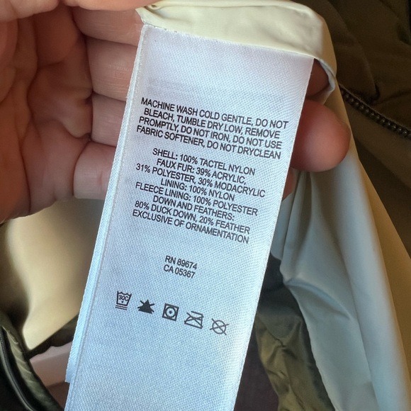 Mountain Hardwear Down Parka - Picture 5 of 5